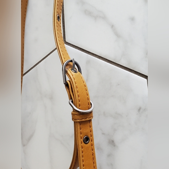 Matt and Nat Vintage Reiti Vegan Satchel - Picture 14 of 16